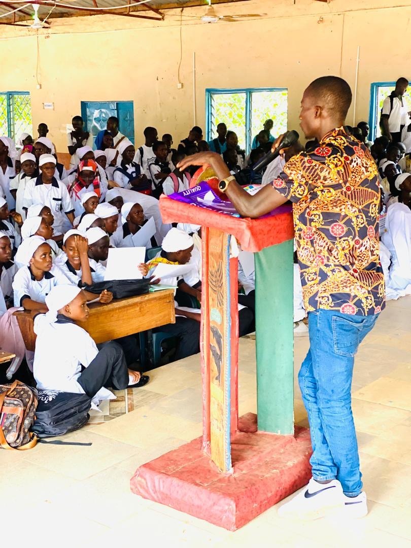 Speaking with students about the sport